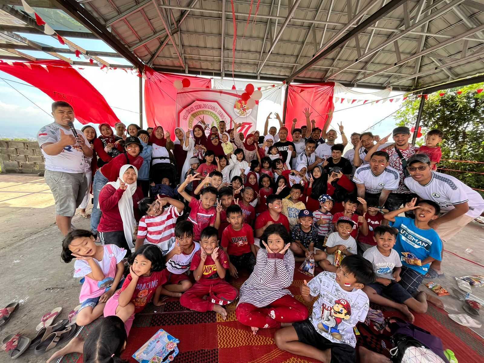Di Momentum HUT ke-77 RI, Warga Cluster Sari Wates Gelar Acara Lomba Anak-Anak