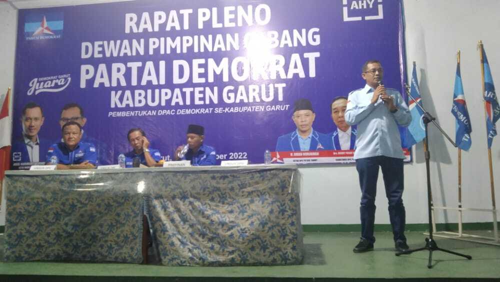 Kepala BPOKK Partai Demokrat Jabar Ahmad Bajuri Berikan Arahan untuk Demokrat Garut Juara
