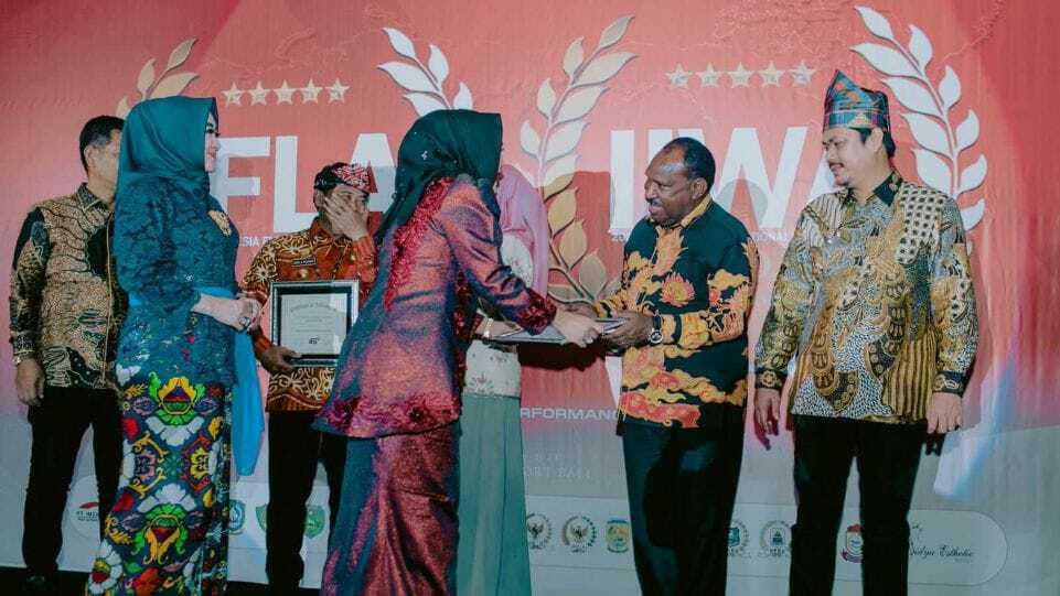 IEG Indonesia Beri Penghargaan "Innovator of the Year in Education 2023" untuk Pejabat Tinggi yang Cetak Inovasi Bidang Pendidikan