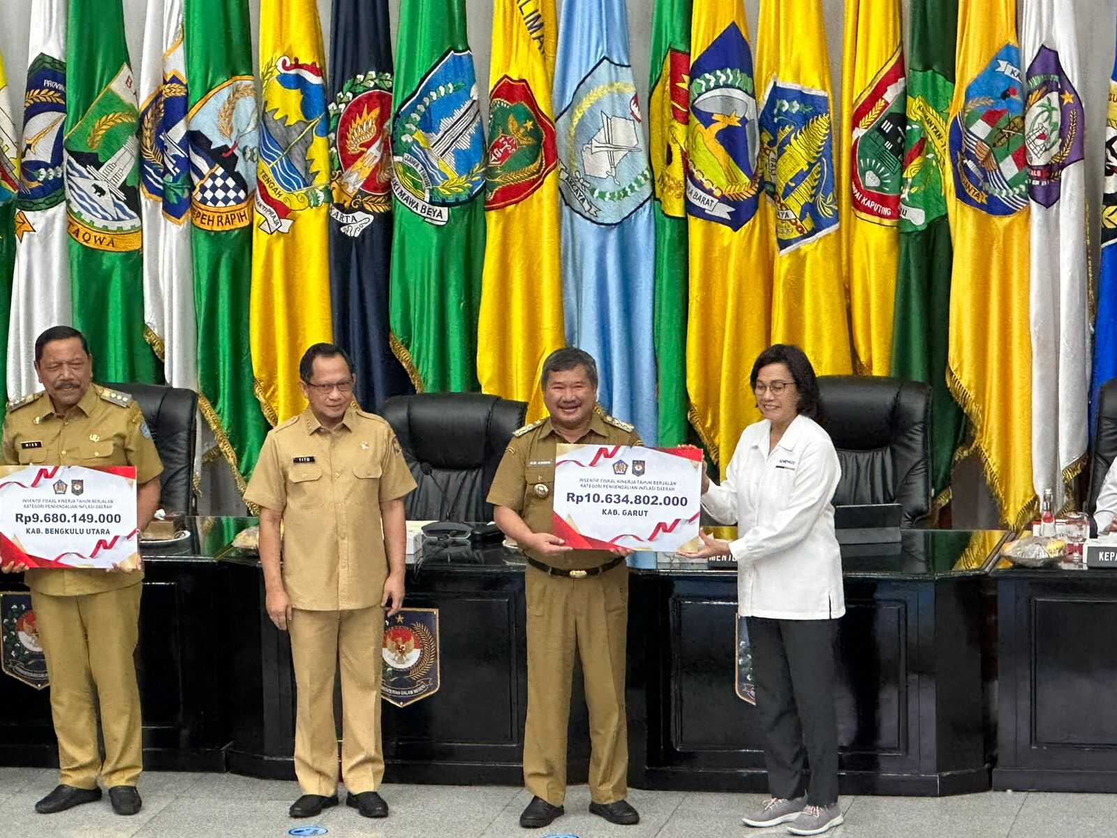 Kabupaten Garut Raih Penghargaan Terbaik dalam Pengendalian Inflasi di Indonesia