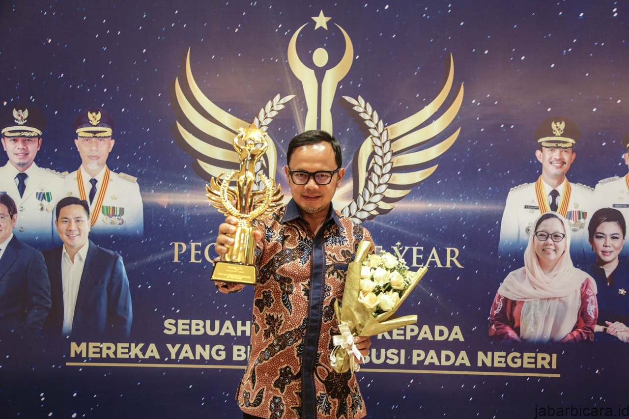 Bima Arya Walikota Bogor Raih Best Government Officer For Accelerated Growth<br>Pada Ajang People Of The Year 2020