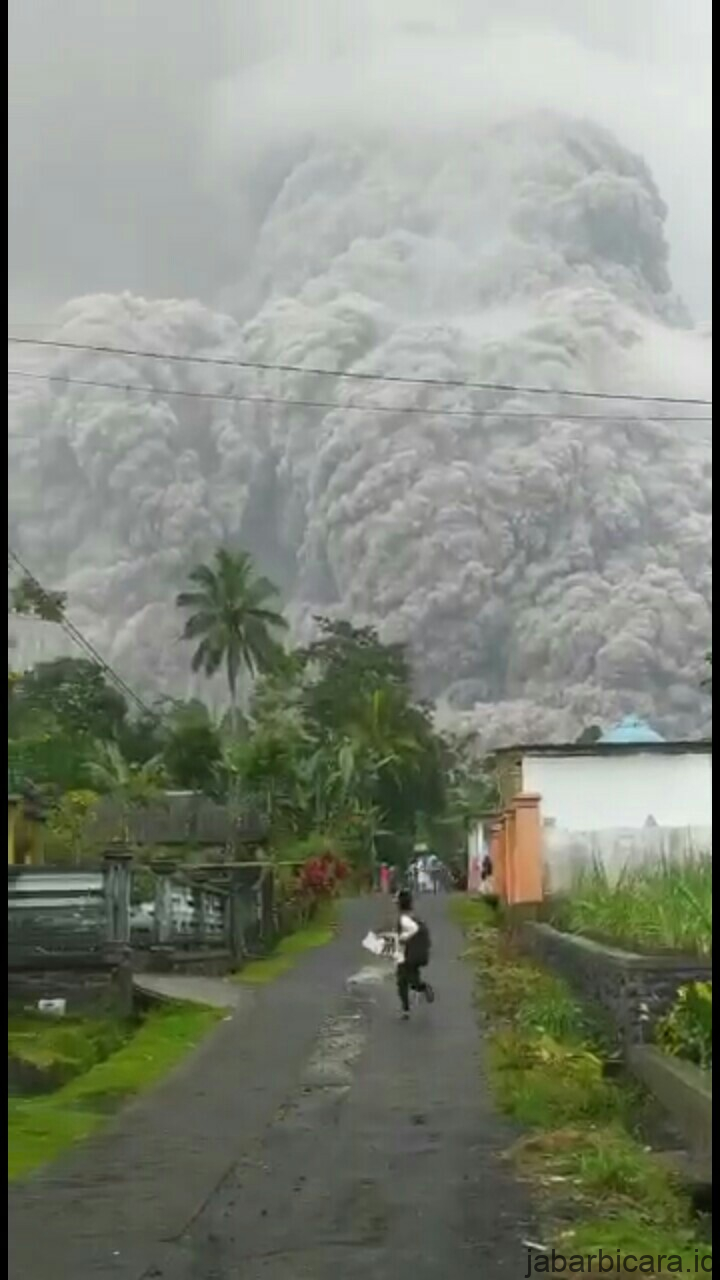 Allahuakbar', Erupsi Gunung Semeru, kondisi di Lokasi Gelap Gulita