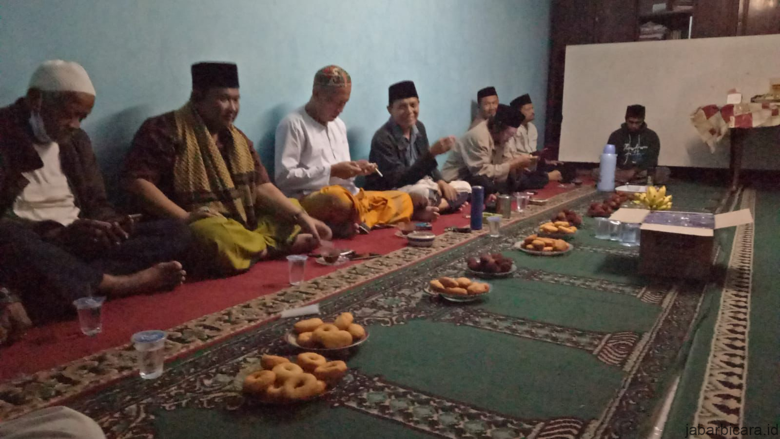 Holil Aksan 'Ngaping' Bersama Ajengan Yusup di Pesantren Nurul Absor Limbangan
