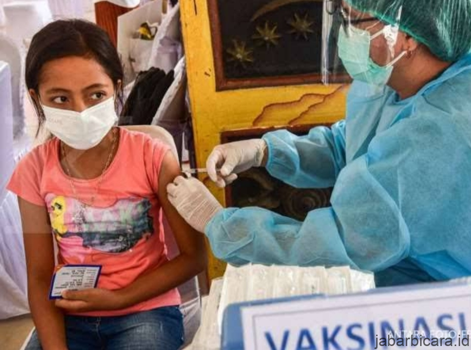 Menyuntikkan Vaksin Sebanyak 281.574.183 Dosis, Indonesia Masuk 5 Besar Negara Tertinggi Cakupan Vaksinasi COVID-19