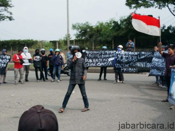 Himpunan Buruh TKBM Pelabuhan Marunda: 'Bubarkan Koperasi TKBM'